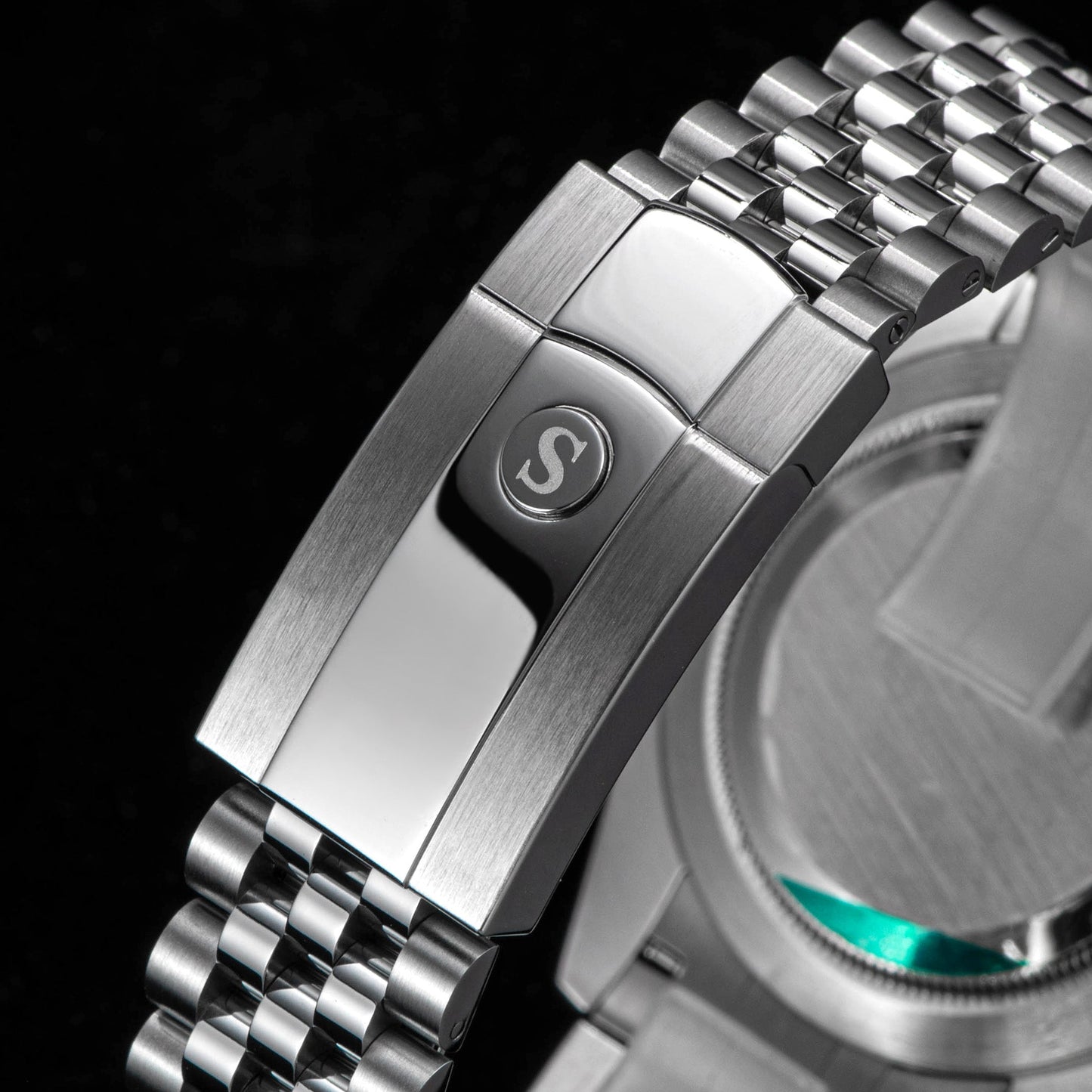 Automatic Classic S448 White Dial Fluted Bezel Jubilee Bracelet ST2130