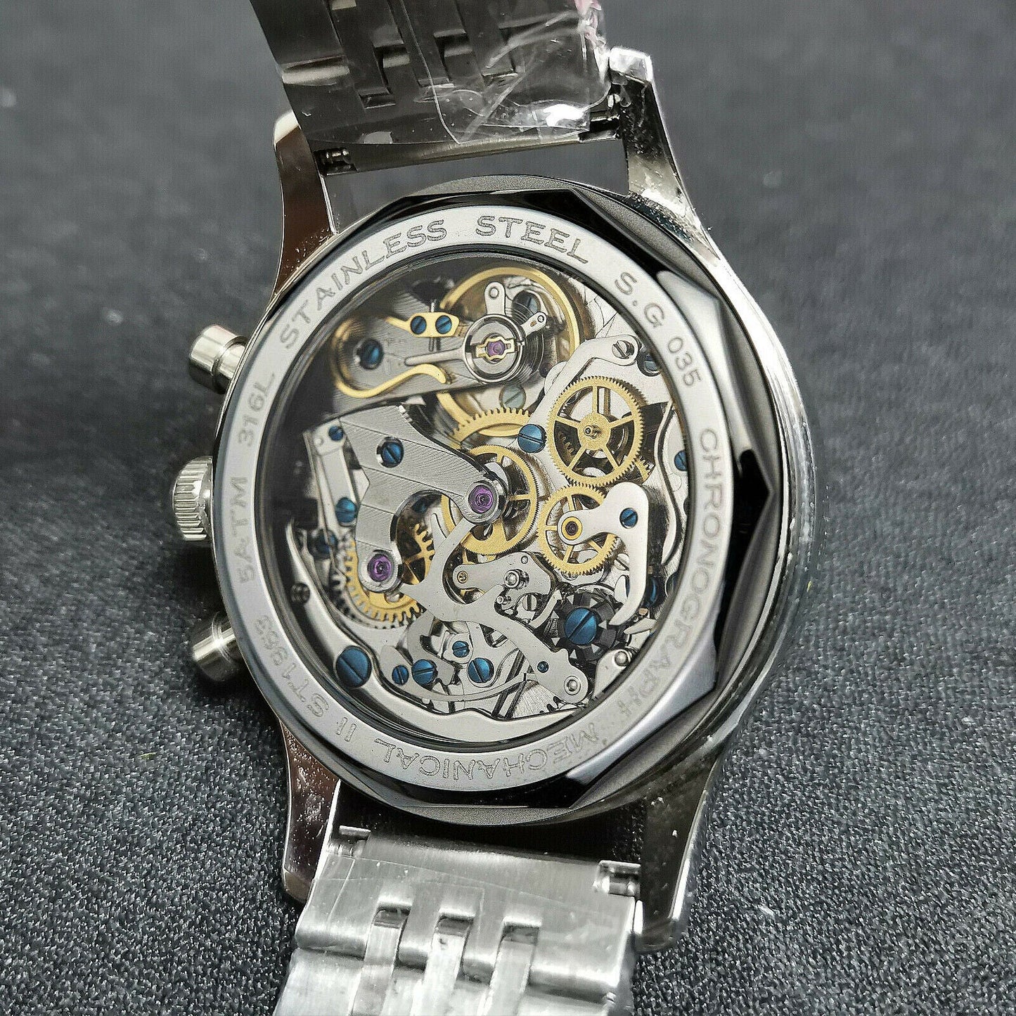 Chrono Heritage SU1901F011GN/SN