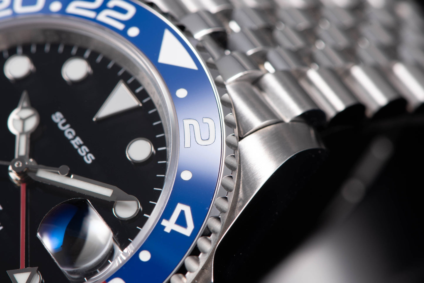 GMT DIVER'S SU126710BLRO V2 Red & Blue Bezel