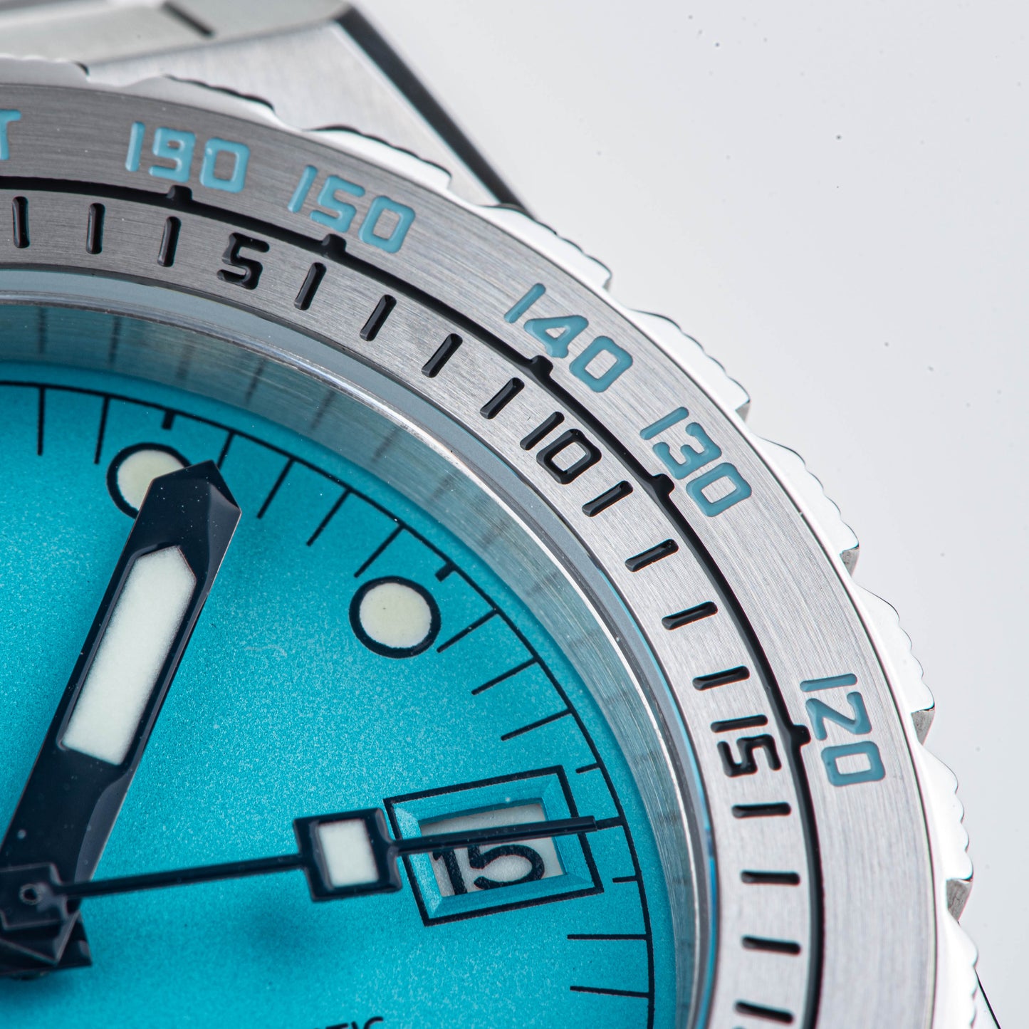 Seestern Vintage 407 600T Light Blue Dial Ceramic Bezel