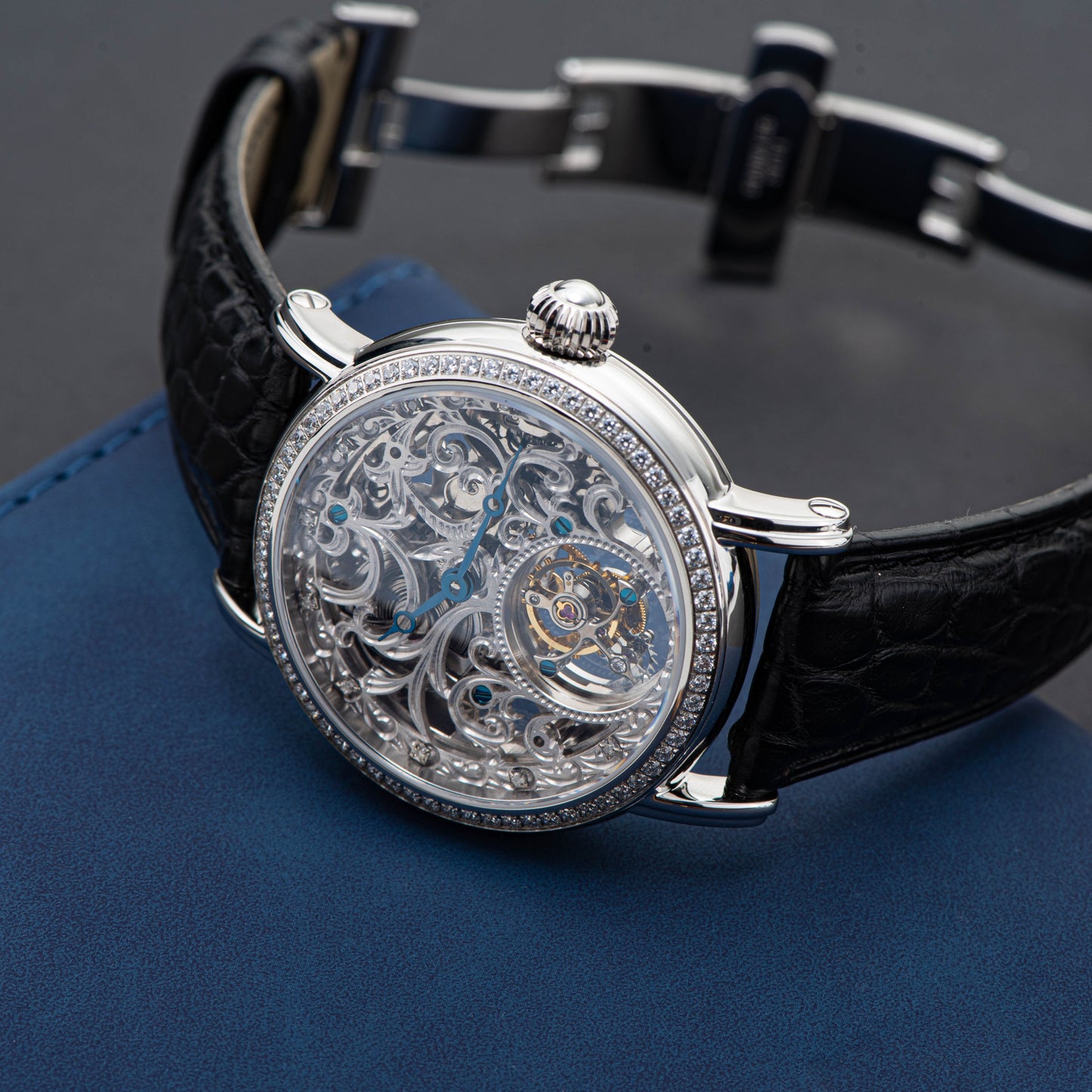 Tourbillon Master Diamond SU8000KS3