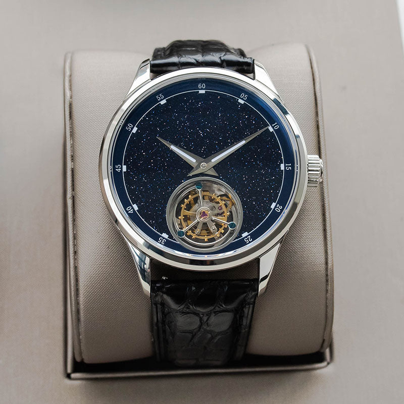 Tourbillon Master SU8230STRA