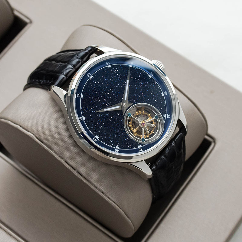 Tourbillon Master SU8230STRA