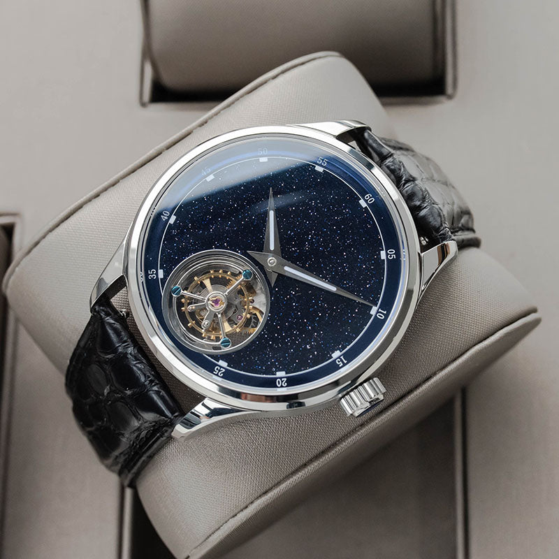 Tourbillon Master SU8230STRA