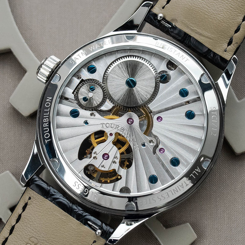 Tourbillon Master SU8230STRA